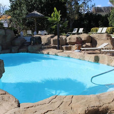 The Red Farm Relais & Spa Iklin Ngoại thất bức ảnh