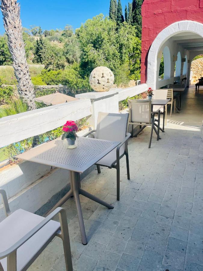 The Red Farm Relais & Spa Iklin Ngoại thất bức ảnh